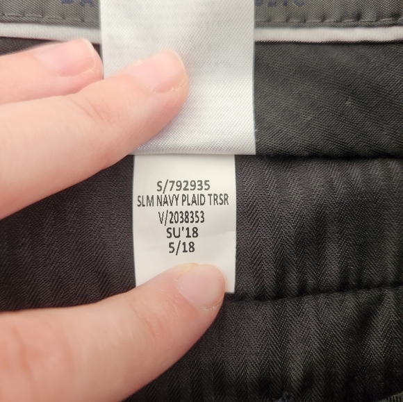 Banana Republic Slim Fit Navy Plaid Trouser Pants Size 35x32 - Picture 8 of 11